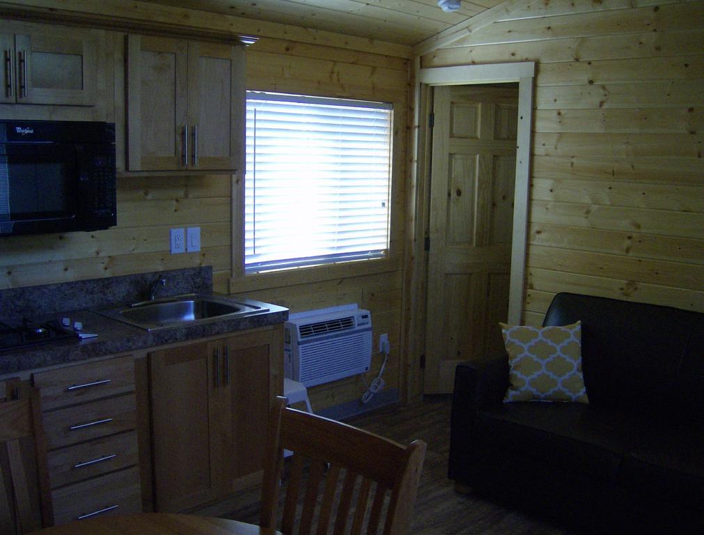 Lake Minden Camping Resort Cottage 2 Nicolaus Kültér fotó